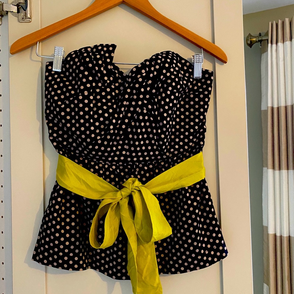 Strapless top
